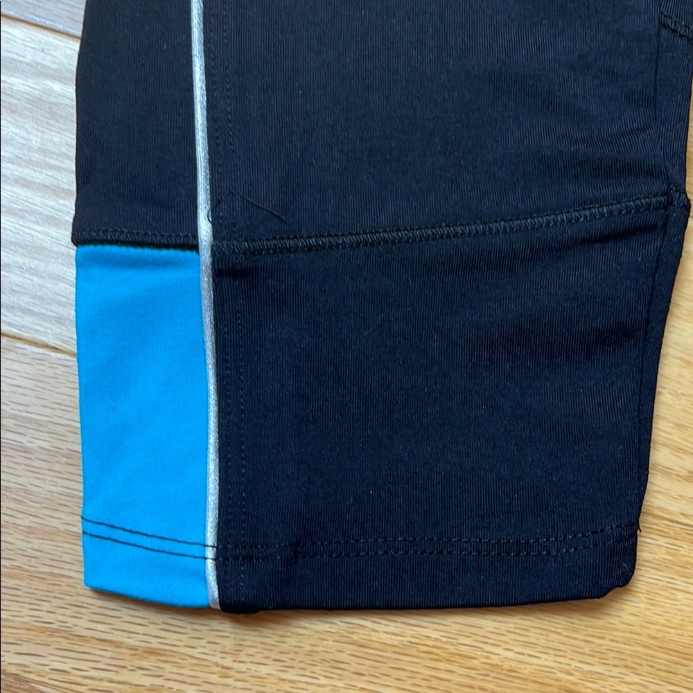 Black and Blue Cropped Athletic Pants - Picture 3 of 8